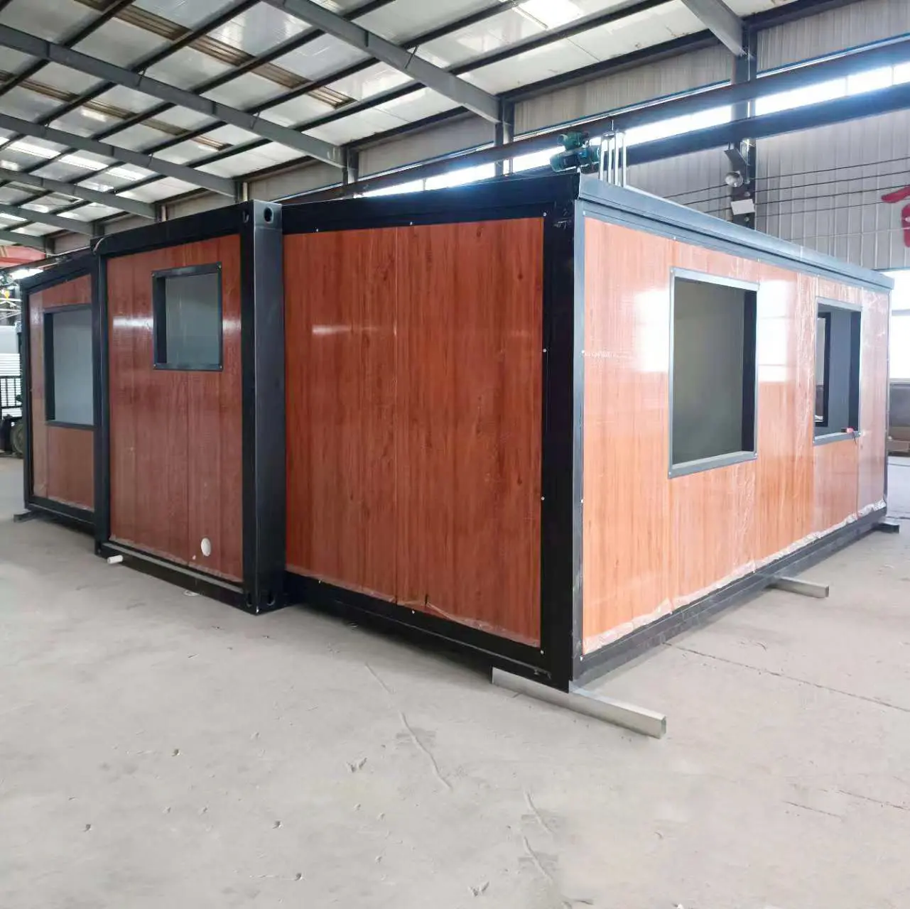 Custom Brown expandable container house with 2-bedroom-1-living-room layout Manufacturer, Supplier