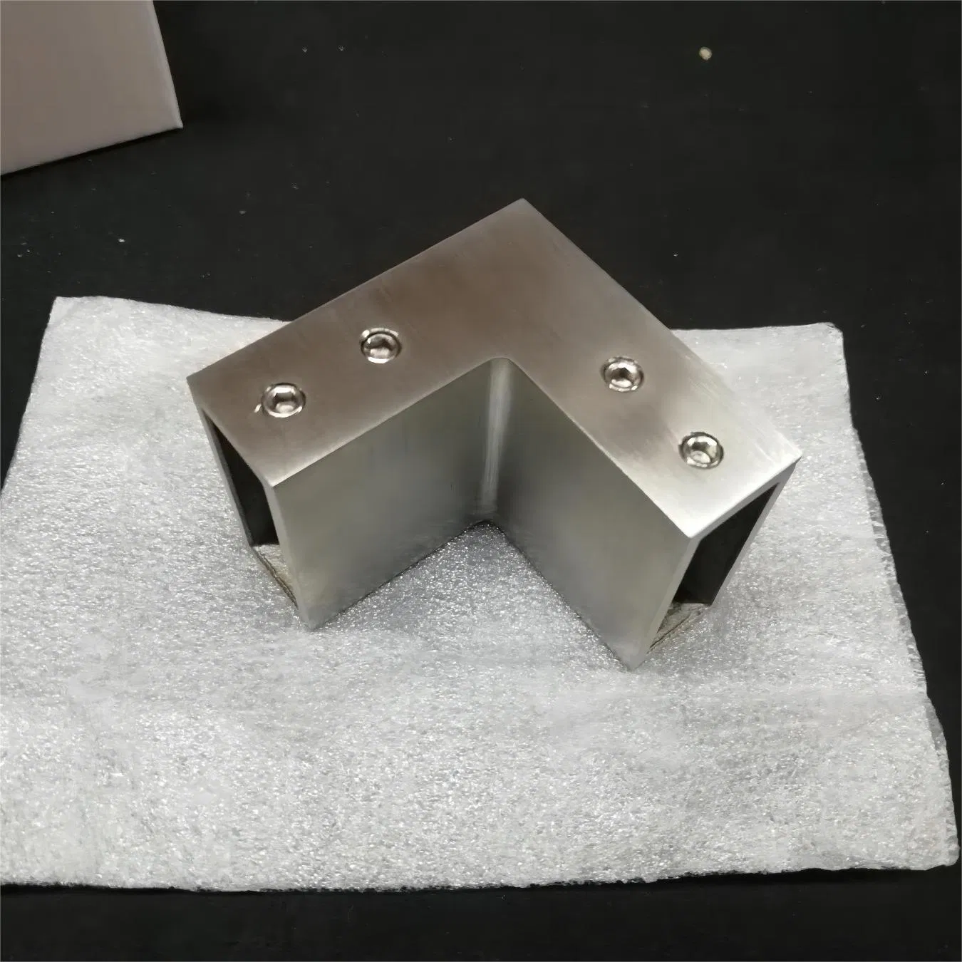 High Quality Sandblasted Public Bathroom Dedicated Hardware Pipes and Connectors