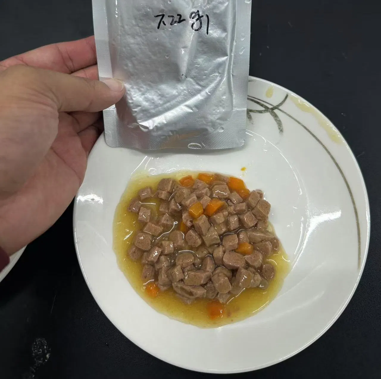 Premium Halal Certified Gourmet Cat Food for Picky Kittens