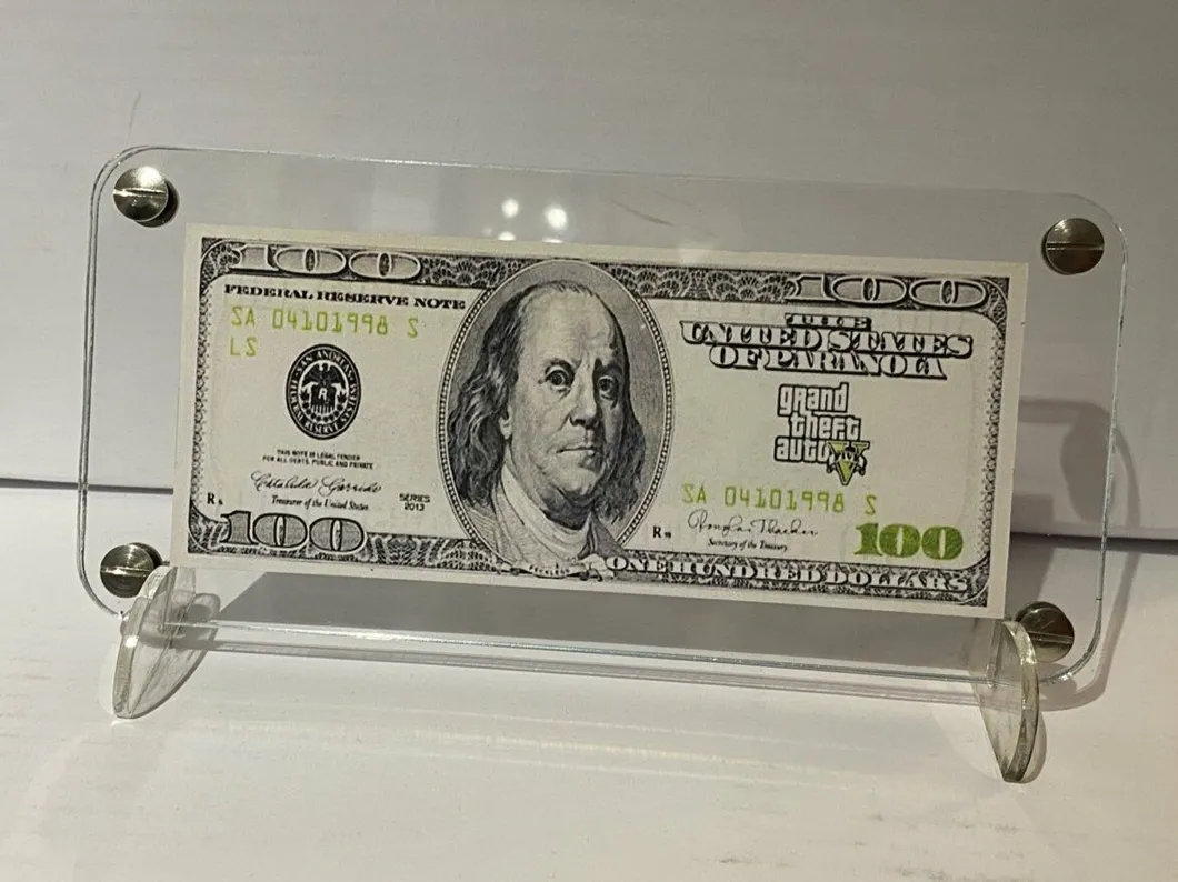 Acrylic Banknotes Display 1