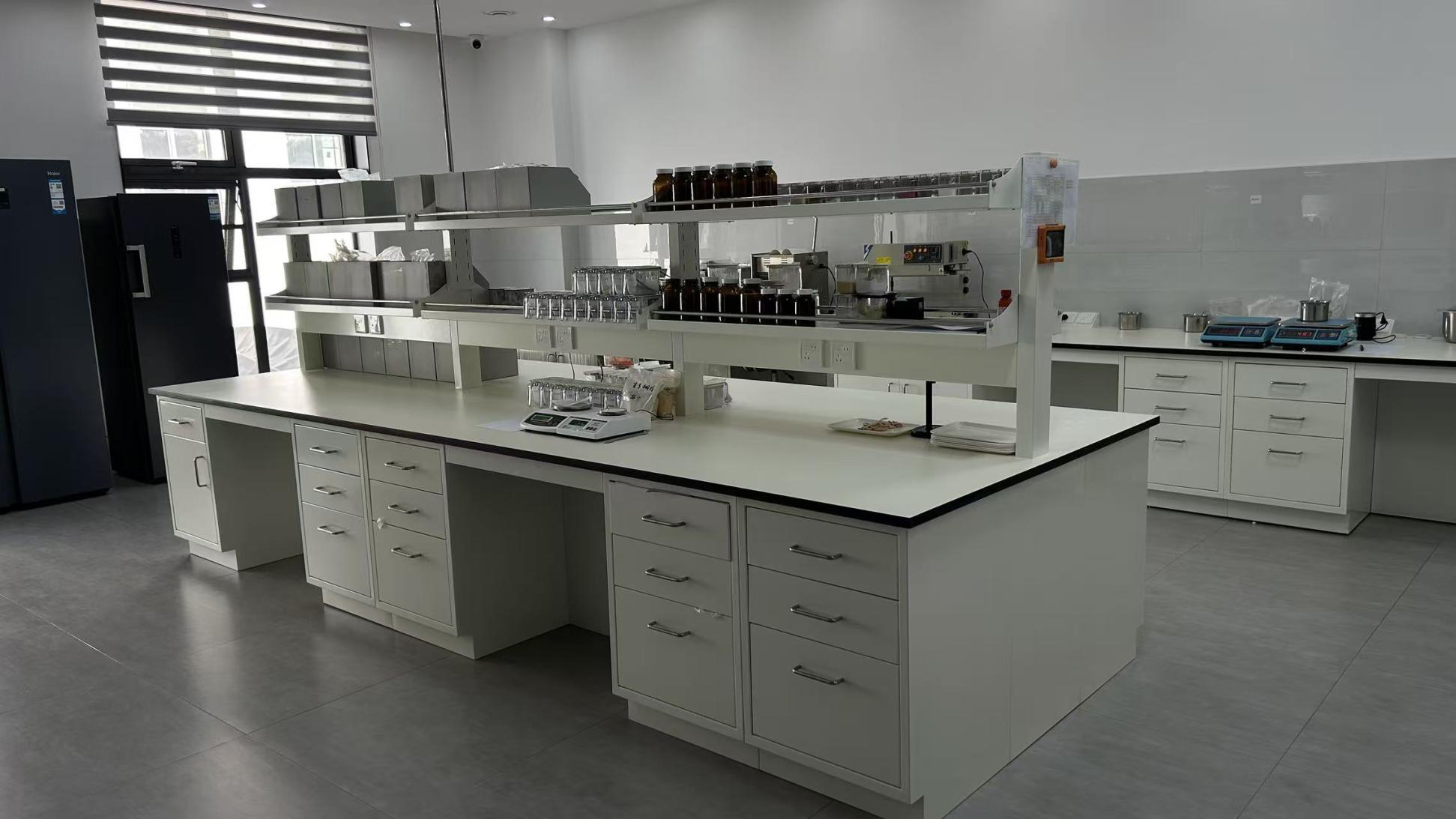 Zesty Pet high-quality cat food and dog food products