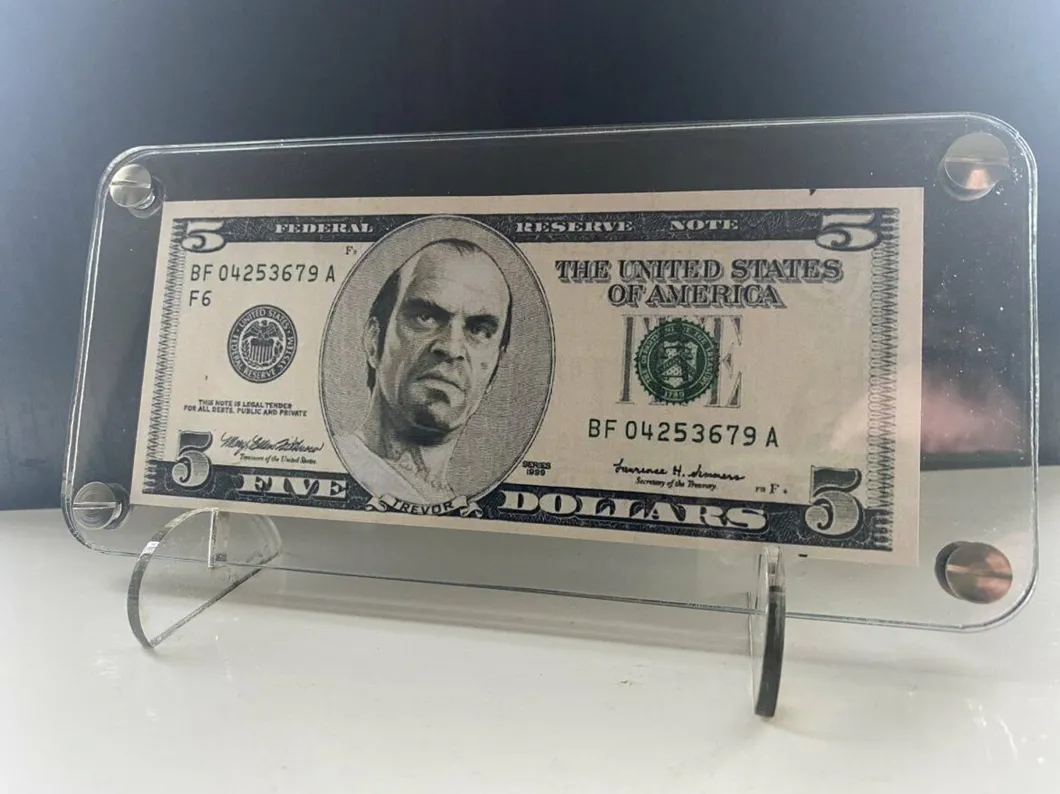 Acrylic Banknotes Display 5