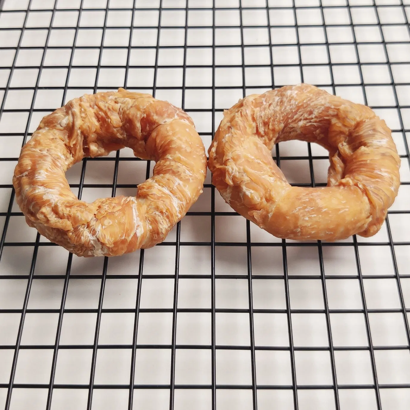 Chicken Rawhide Donut Dog Chews Suitable Large Breed Dogs Protein-Rich Pet Food