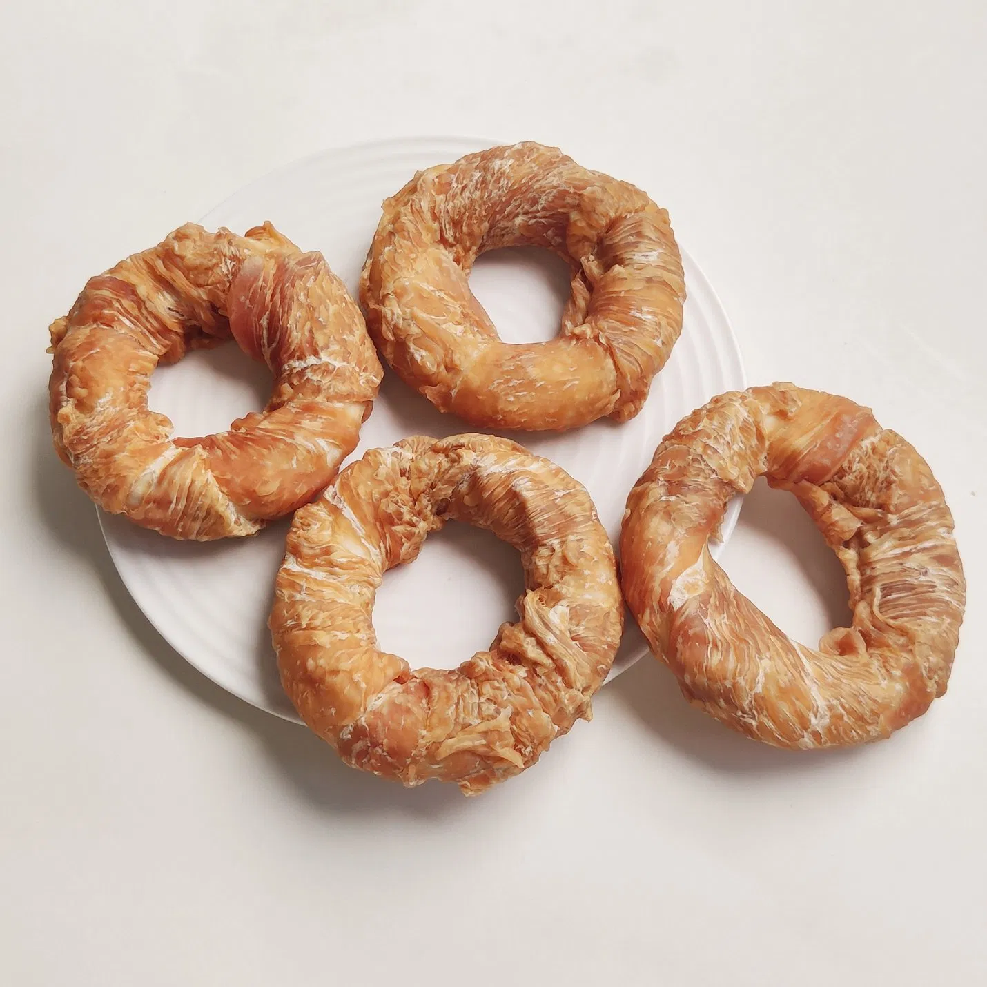Chicken Rawhide Donut Dog Chews Suitable Large Breed Dogs Protein-Rich Pet Food