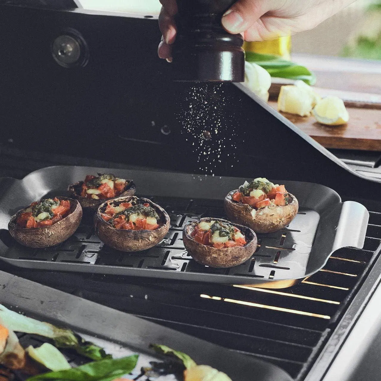 Stainless Steel BBQ Basket Grill Pan Grill Topper BBQ Tray Barbecue Toppers for Vegetables