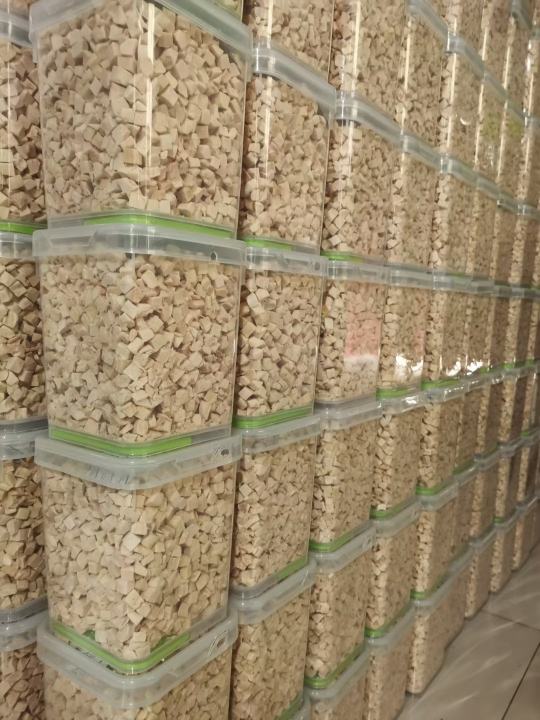 Nutritious High-Protein Freeze Dried Chicken Cubes Frozen Dried Pet Food