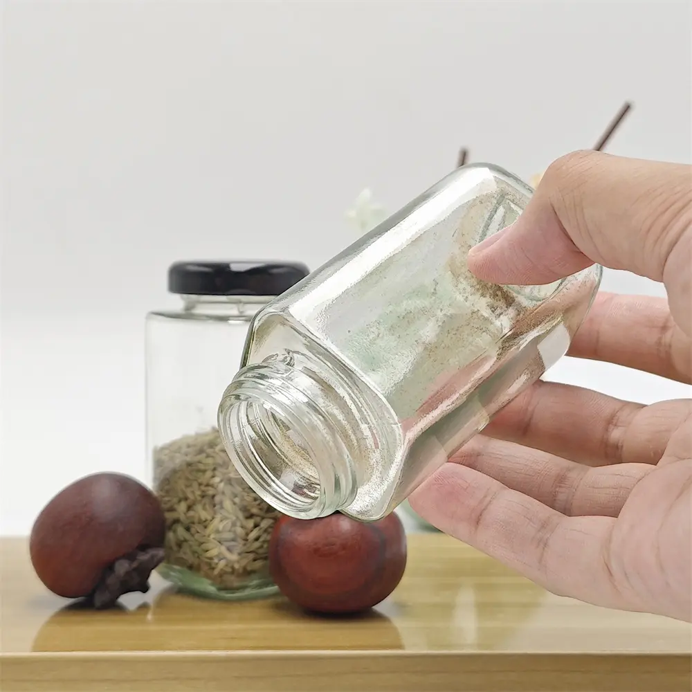 High-Quality Square Glass Seasoning Bottle, Solid Wood Lid, Glass Bottle, Iron Lid, Glass Bottle, Sprinkling Jar Factories, Factory