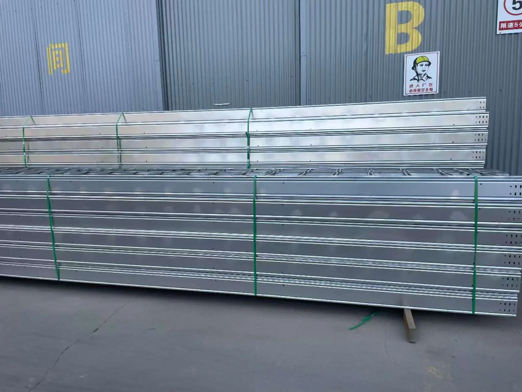 Hot-Dip Galvanized Cable Tray 1