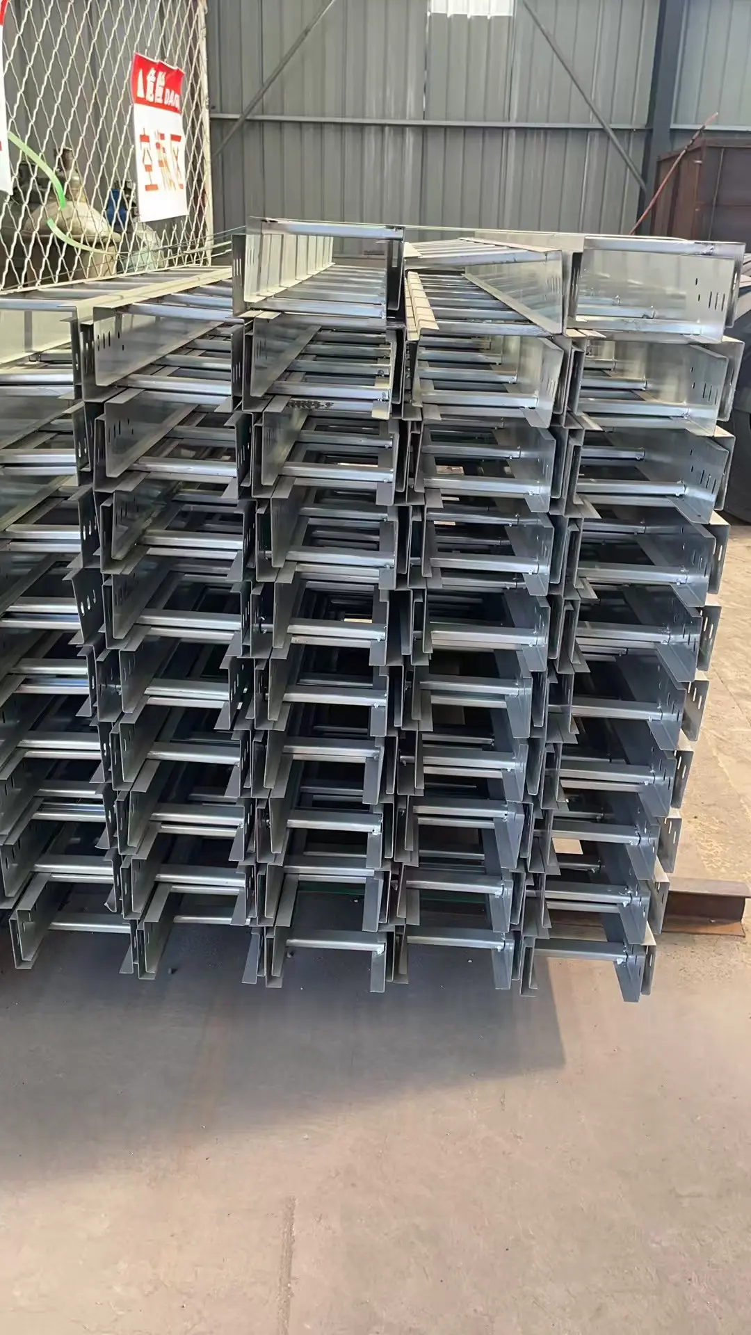 Hot-Dip Galvanized Cable Tray 6
