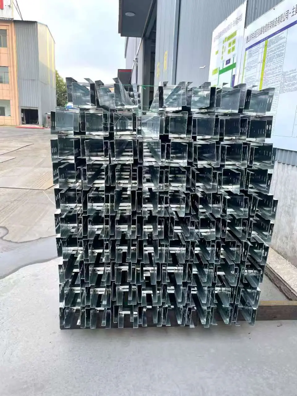 Hot-Dip Galvanized Cable Tray 5