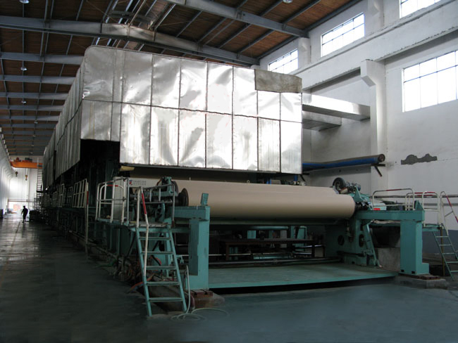 5200mm 260t/D ورق الفلوت عالي السرعة ورق كرافت/ آلة ورق مموج