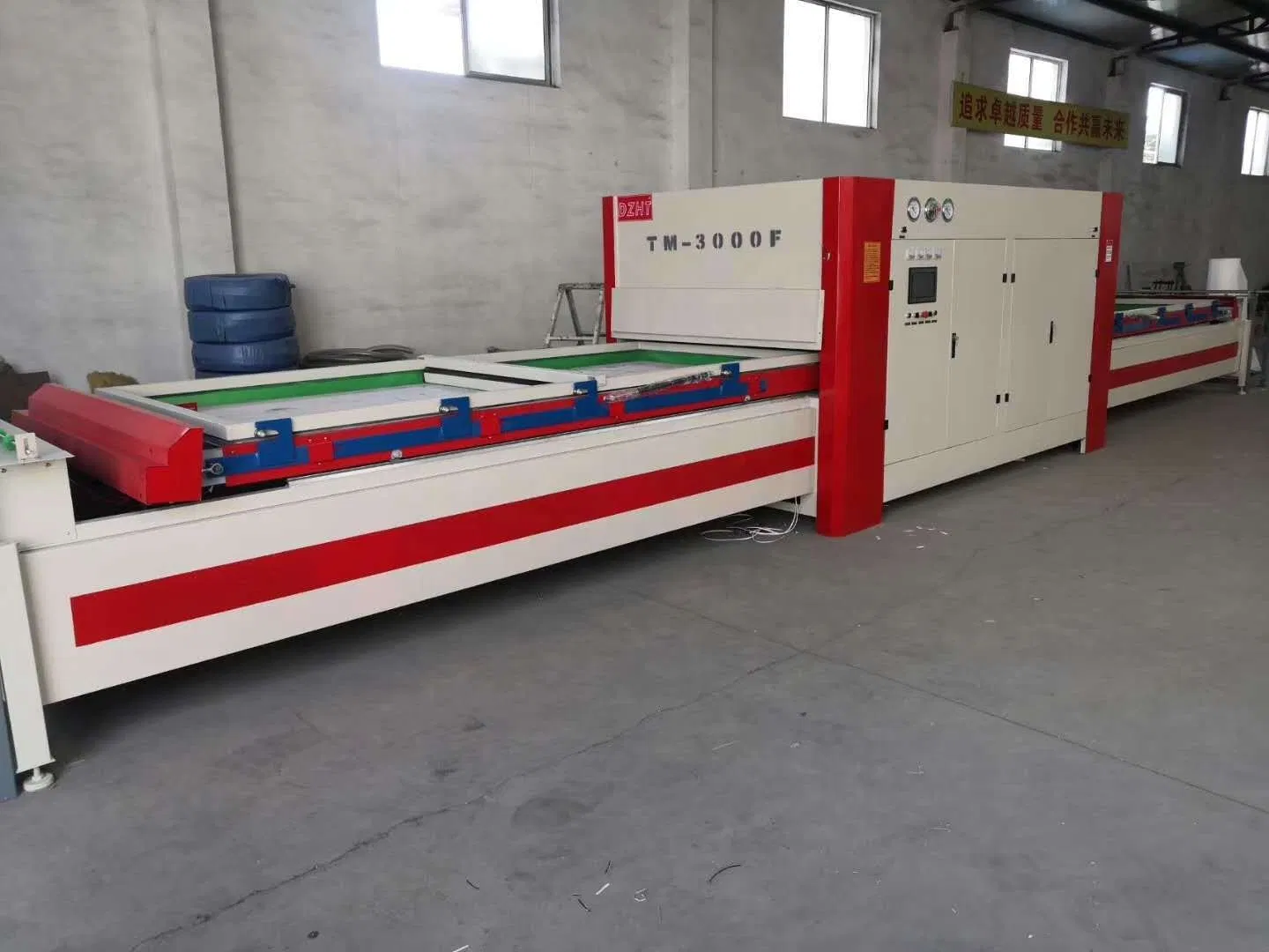 آلة laminating الأثاث اللوحي الأوتوماتيكية للخشب، آلة ضغط الغشاء ذات الضغط العالي والمنخفض لمصنعي خزائن الأبواب، تخصيص