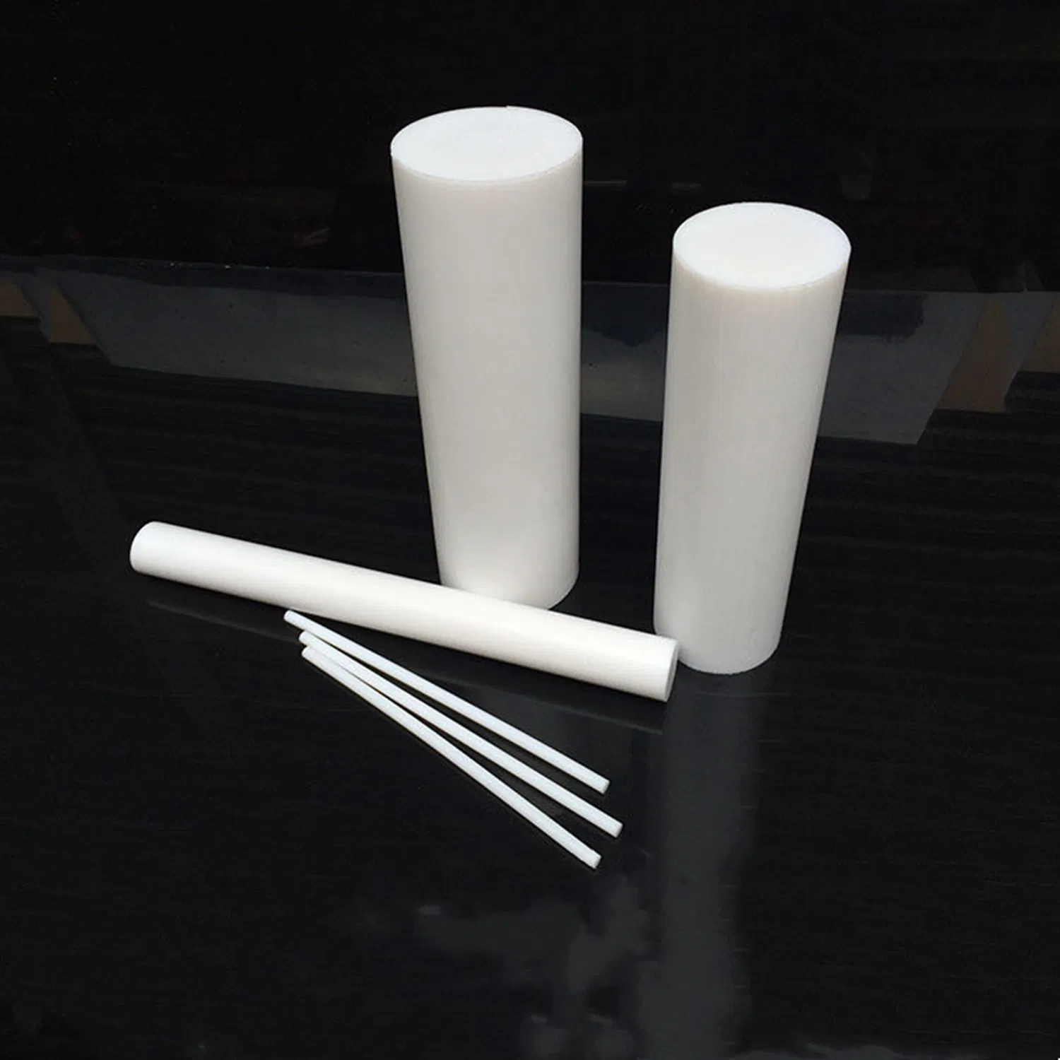 أنبوب صلب من PTFE الأسود النقي لبناء الآلات