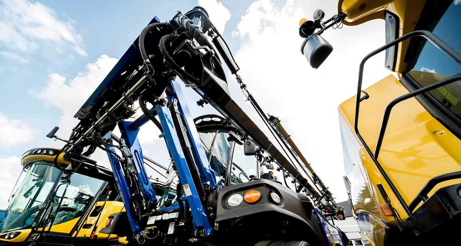 Engineering vehicle and construction machinery engine fuel system