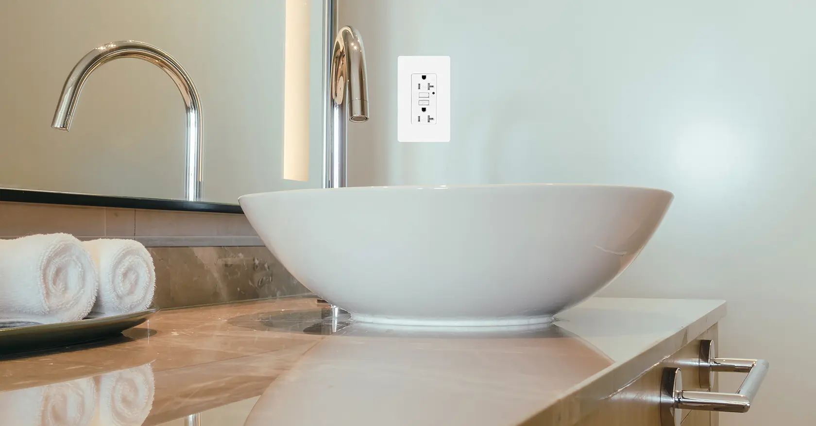 Huaya Electric GFCI outlet — ground fault circuit interrupter for bathroom kitchen outdoor use