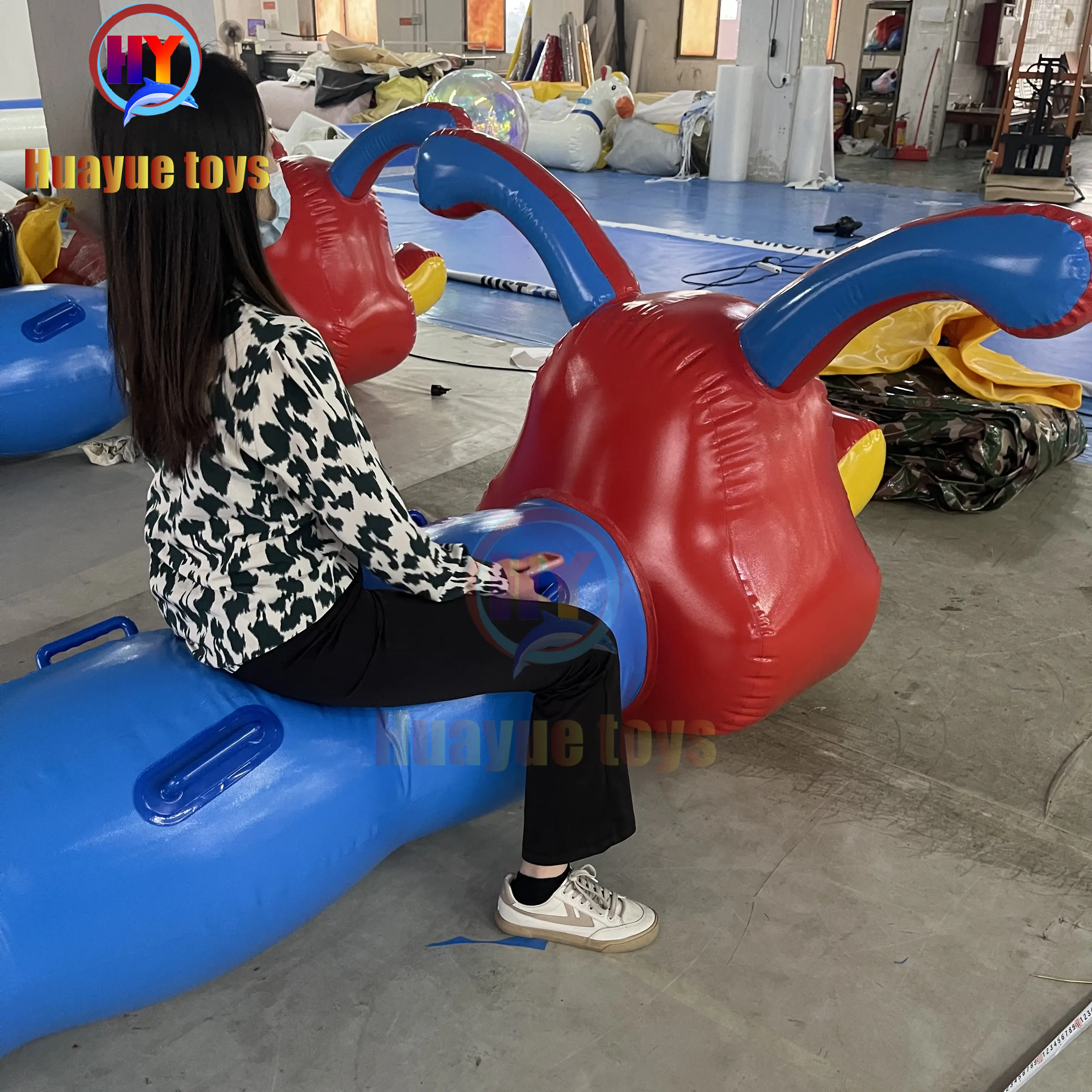 High-Quality Five-Seater  Caterpillar Factory, Factories