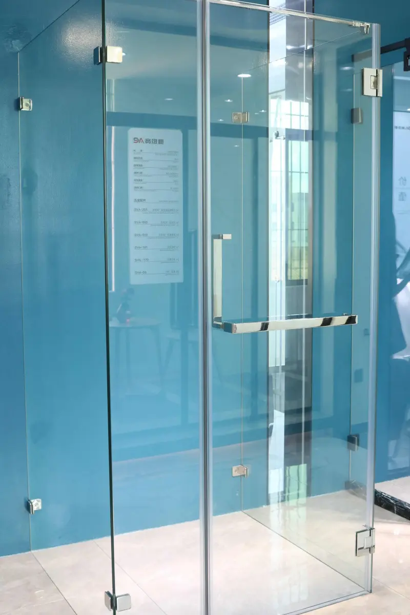 glass door fitting display 1