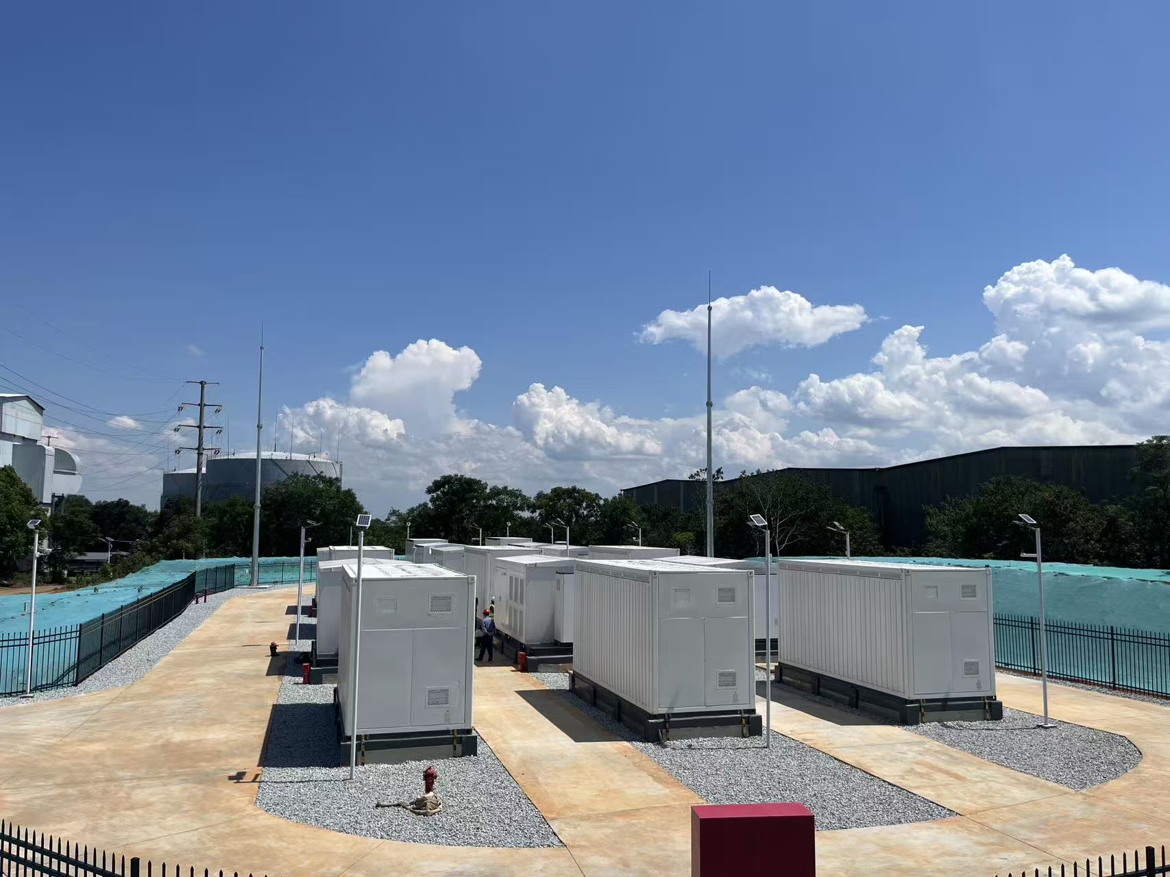 Liquid-Cooled LiFePO4 Battery Container High-Density Utility-Scale Hybrid Grid Solar ESS