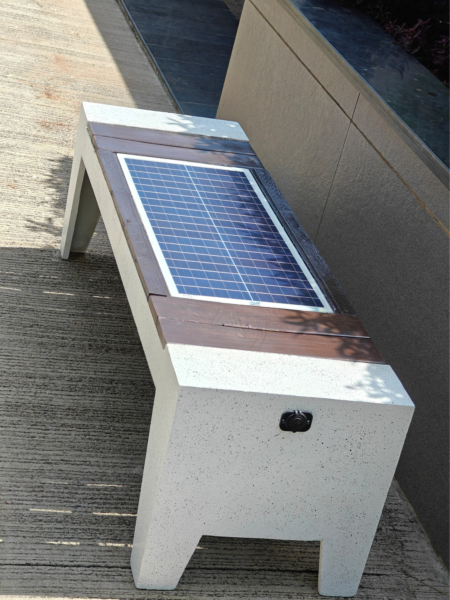 KNT Modern Design Solar Bench Charger Port Waterproof Rectangular Fiberglass Outdoor Home Gardens Malls 1 Year Warranty New