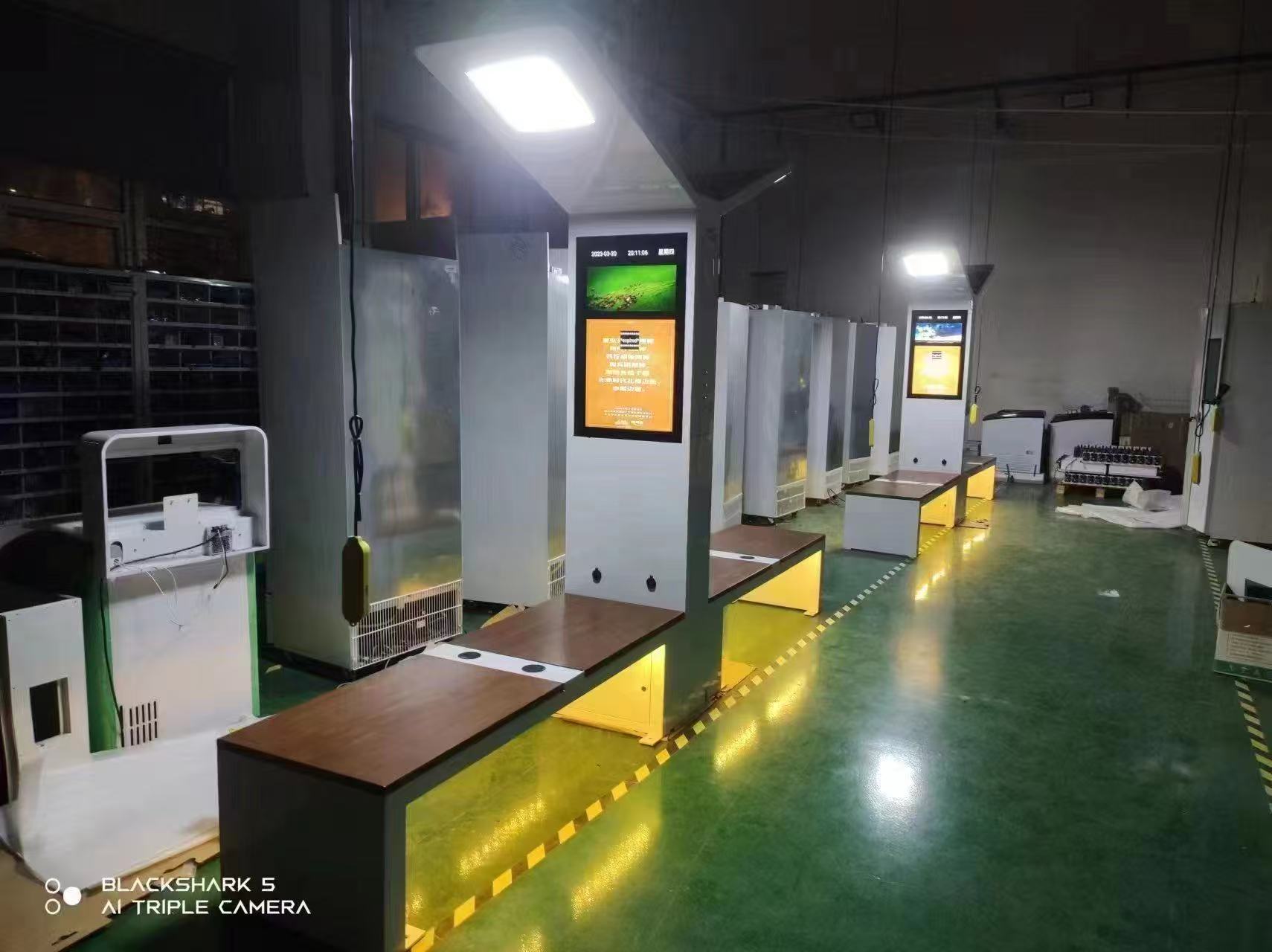 Modern Waterproof Steel Bench Solar Powered with USB Wifi Charging for Outdoor Advertising for Garden Patio Park Hospital School