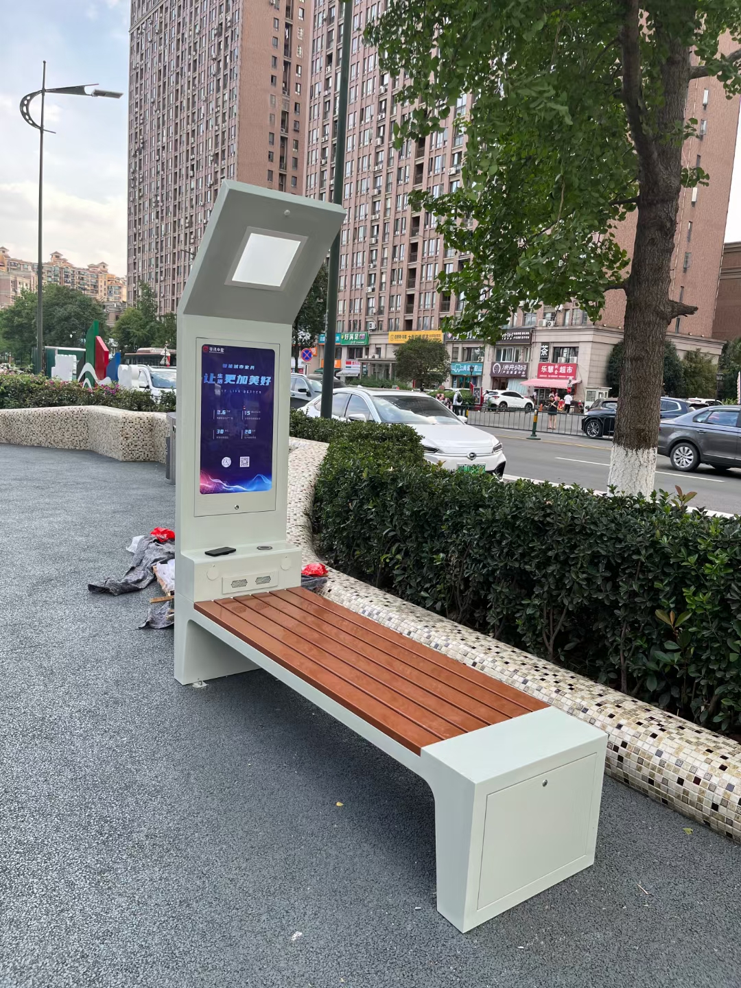 Solar Bench Showcase 1