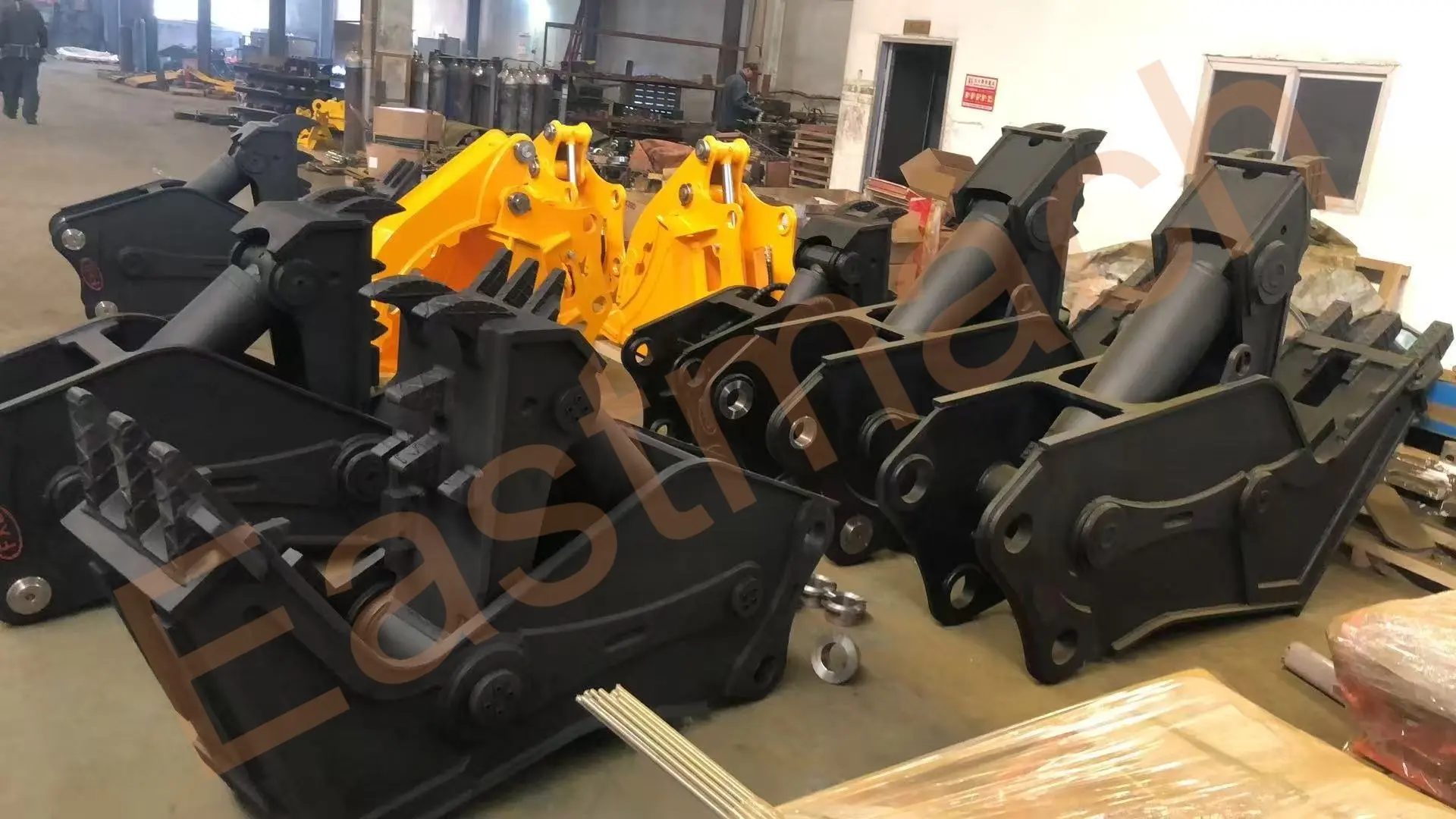 Rotating Crusher View 1
