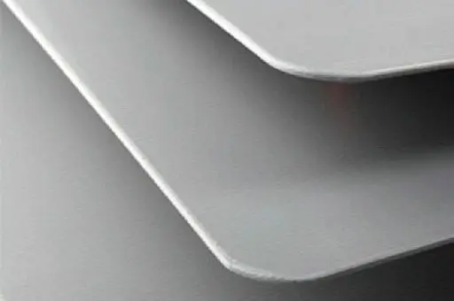 Plastic separator sheets and corrugated plastic pads
