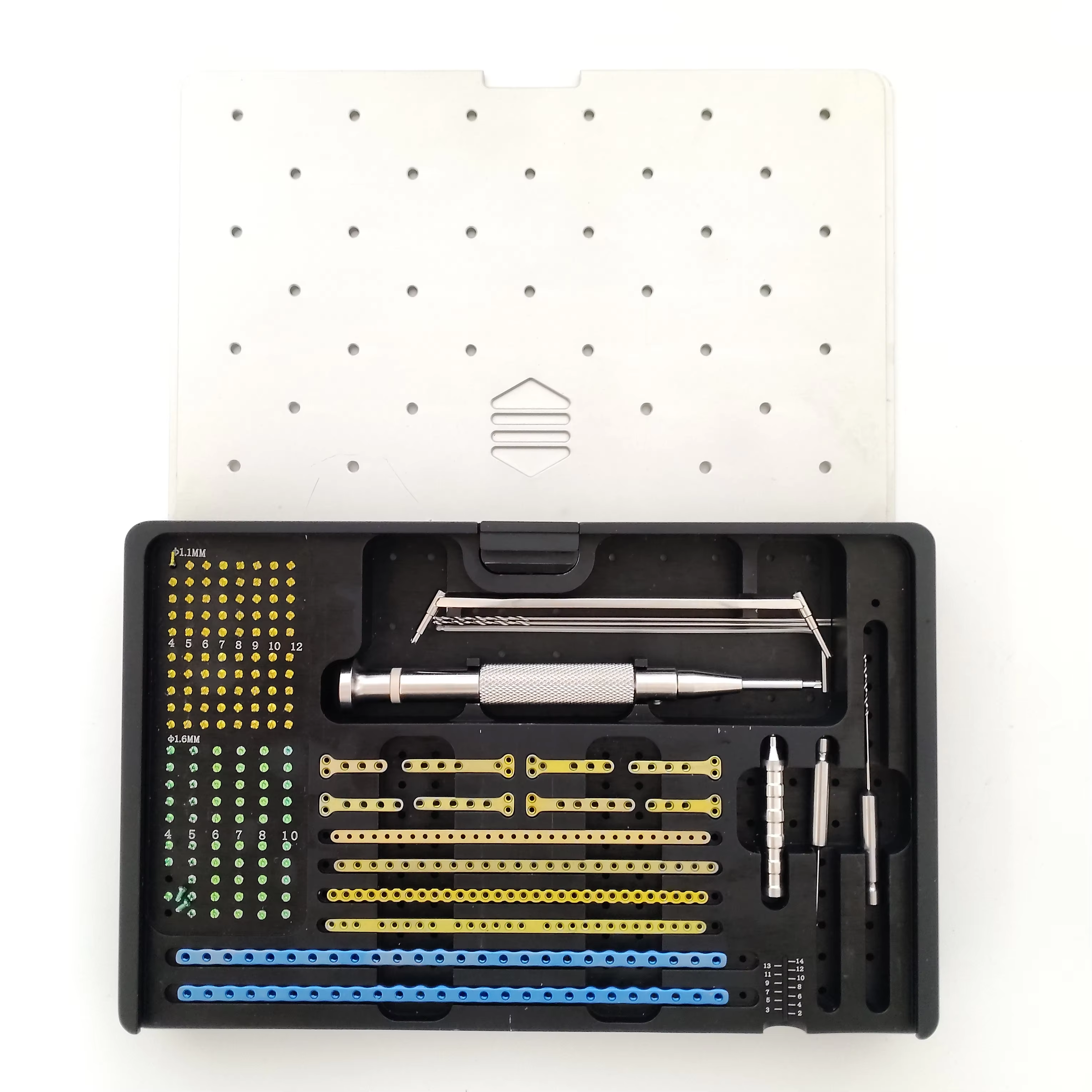 ALPS Veterinary Instrument Set for Dog Orthopedic Locking Plate 1.6/2.4/3.2/4.0 Featuring Syringes for Pet Diagnosis