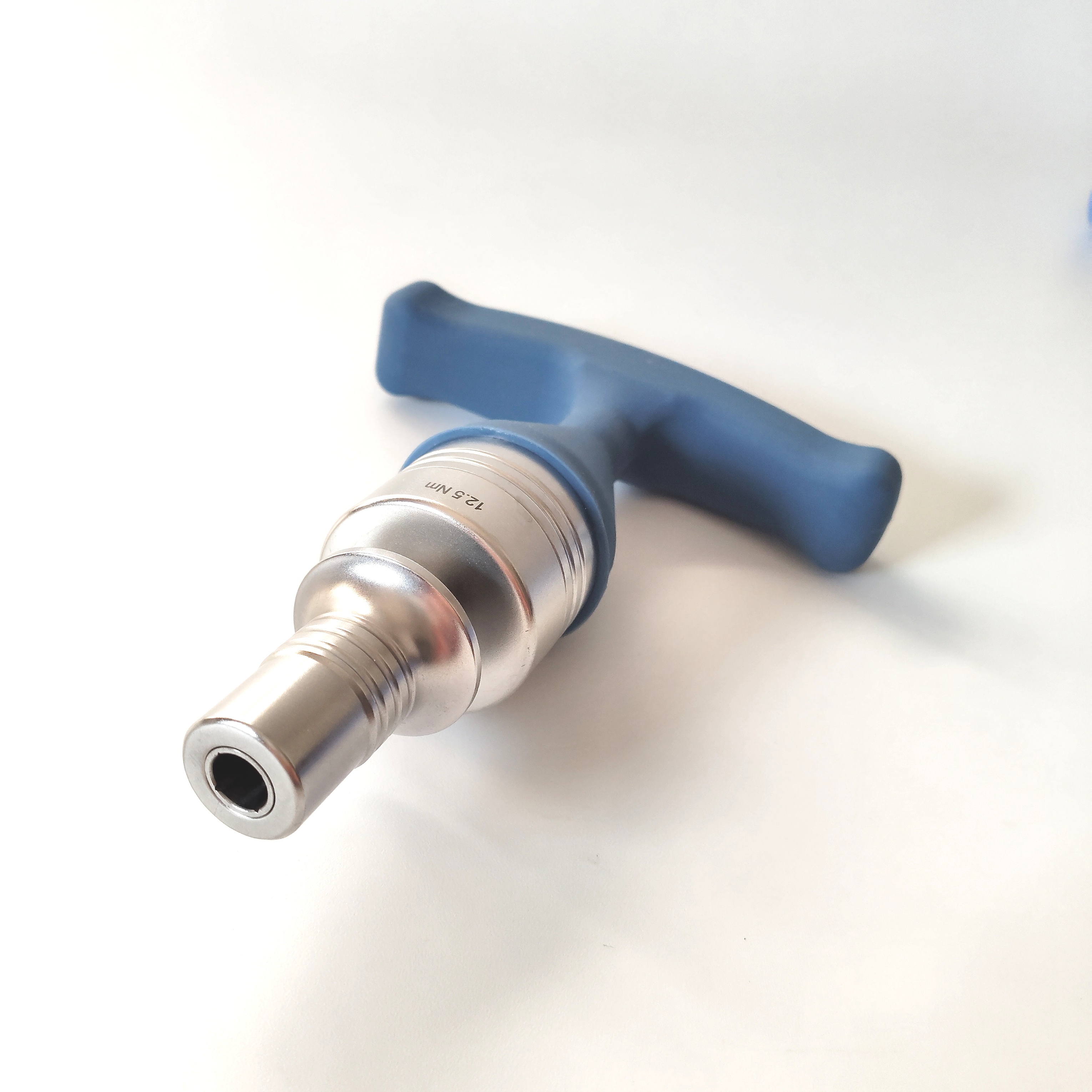Screw removal tool detail 6