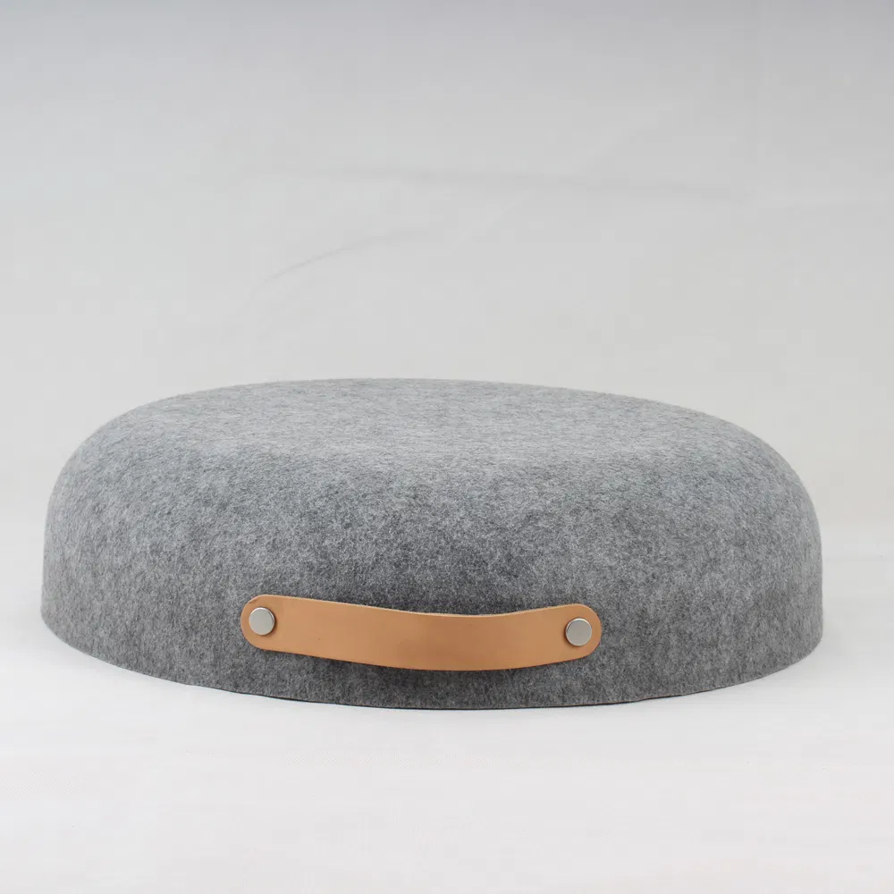 Factory Low Price Wholesale Pet Hamster House Portable P. E. T Felt Luxury Horse Bedding for Cat Litter