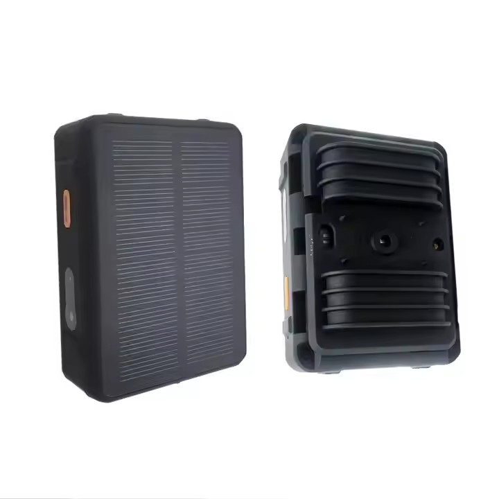 Pet Mini GPS Tracker Long Battery 9000mAh Waterproof IP67 2g Solar GPS Tracking Device for Cattle Cows