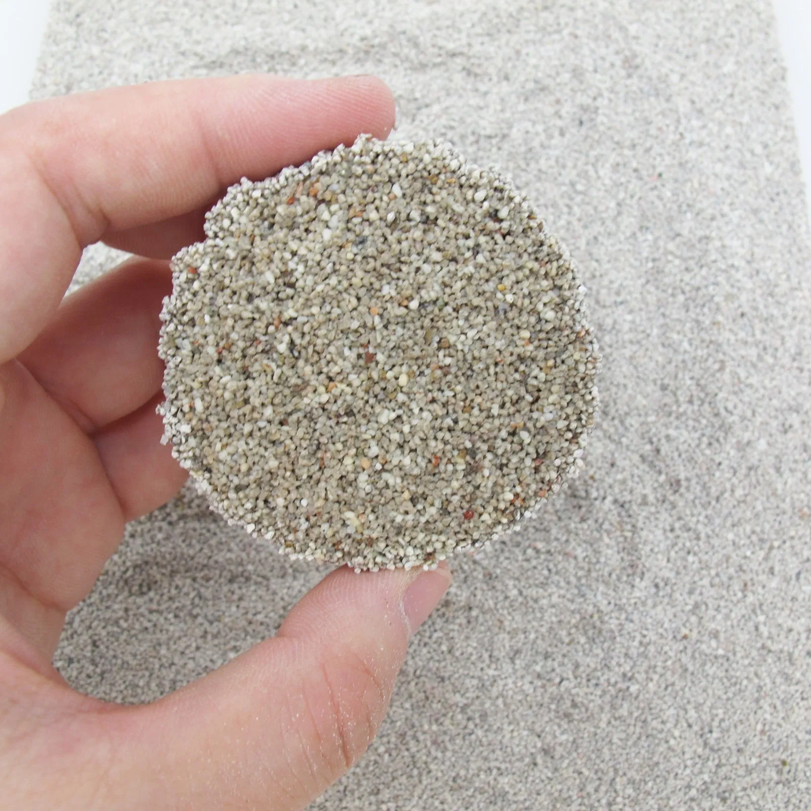 Economical Cost Good Deosorization High Absorption Domestic Minerals Activated Carbon Natural Sodium-Based Ore Sands Bentonite Cat Litter Pet Cleaning Supply