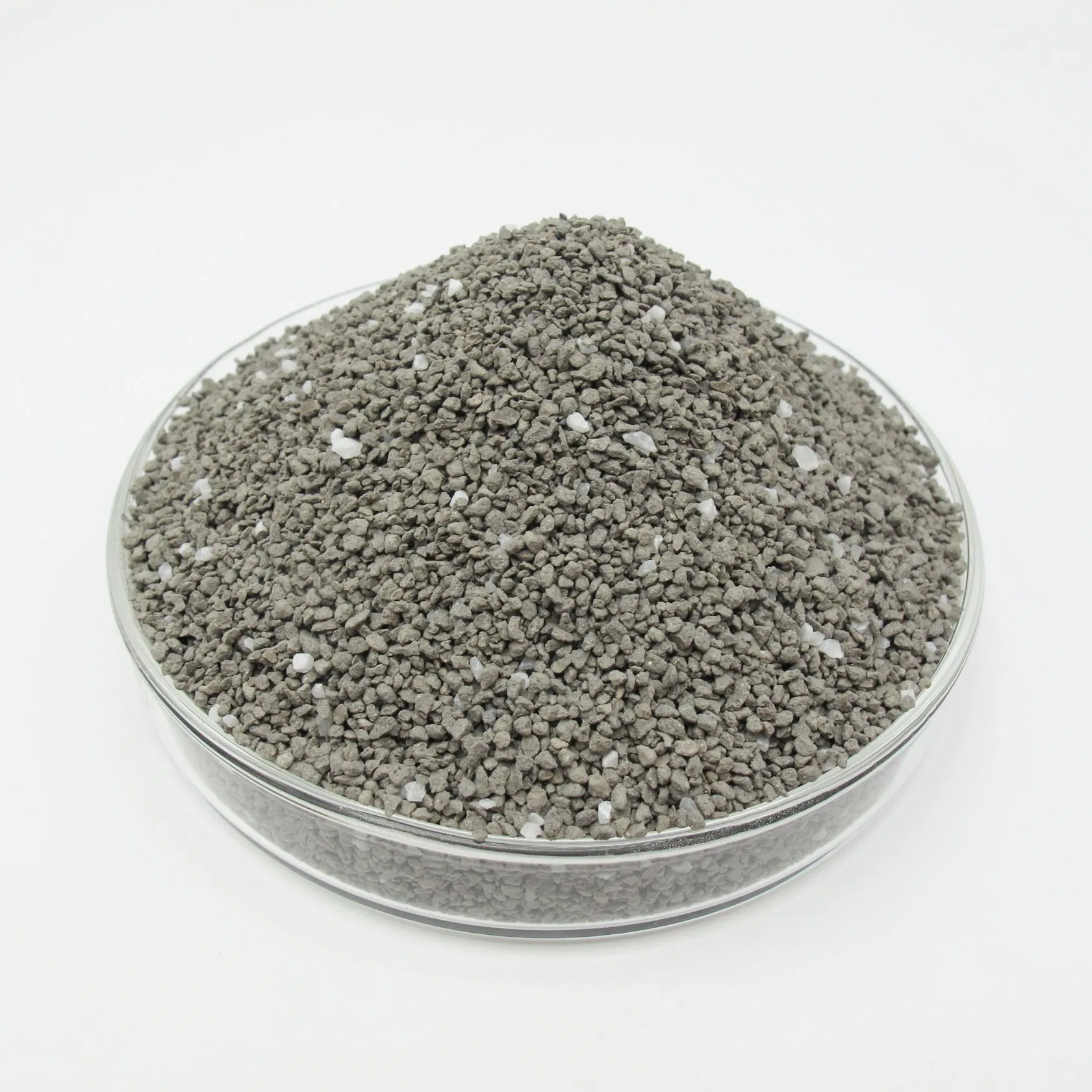 Easily Scooping Cleaning Strong Clumping Super Absorbent 0.5-2mm Natural Mineral Irregular Crushed Bentonite Sand Cat Toilet Litter Pet Supply