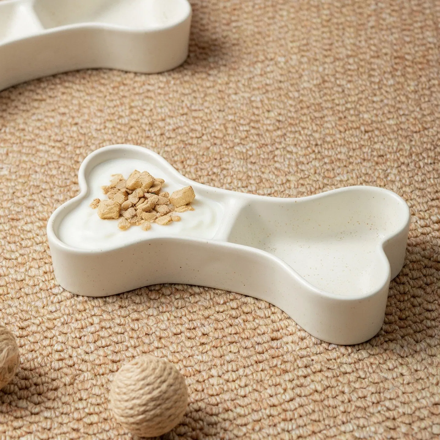 Wholesale OEM Creative Speckled Glaze Ceramic Pet Bowl with Bone Divider Pet Water &amp; Feeding Bowl