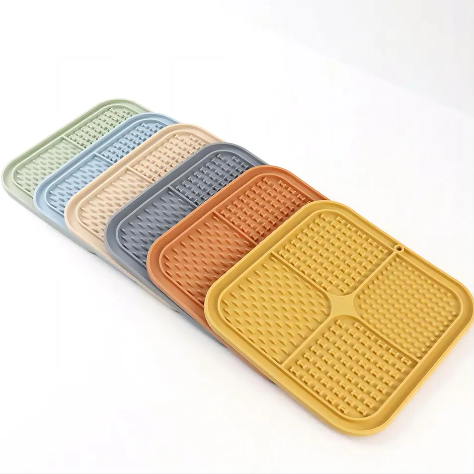 Silicone Dog Bowl Detail