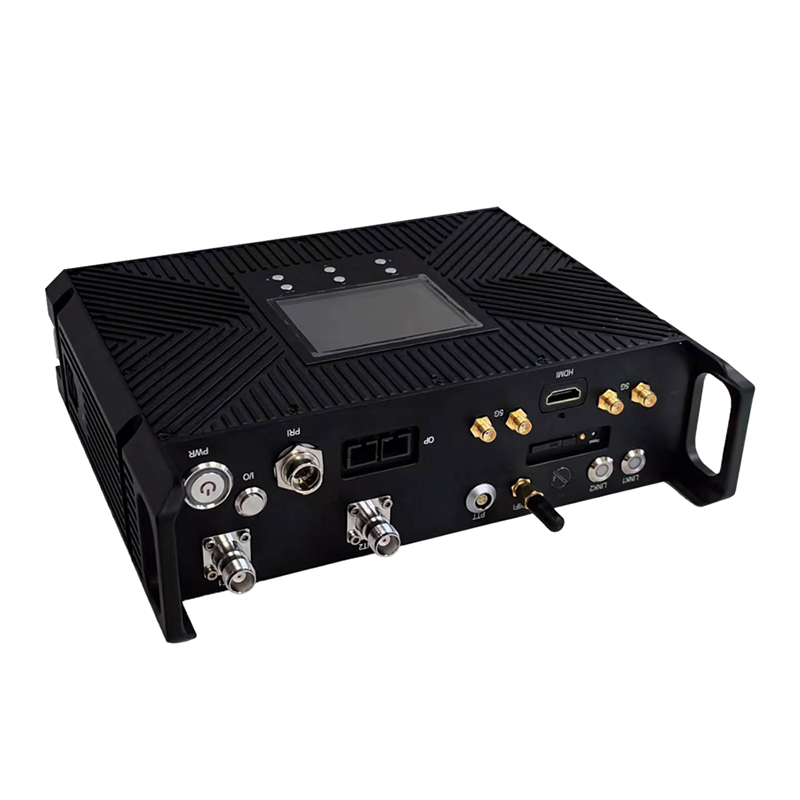 Vehicle Mesh Heterogeneous Internet Gateway Radio