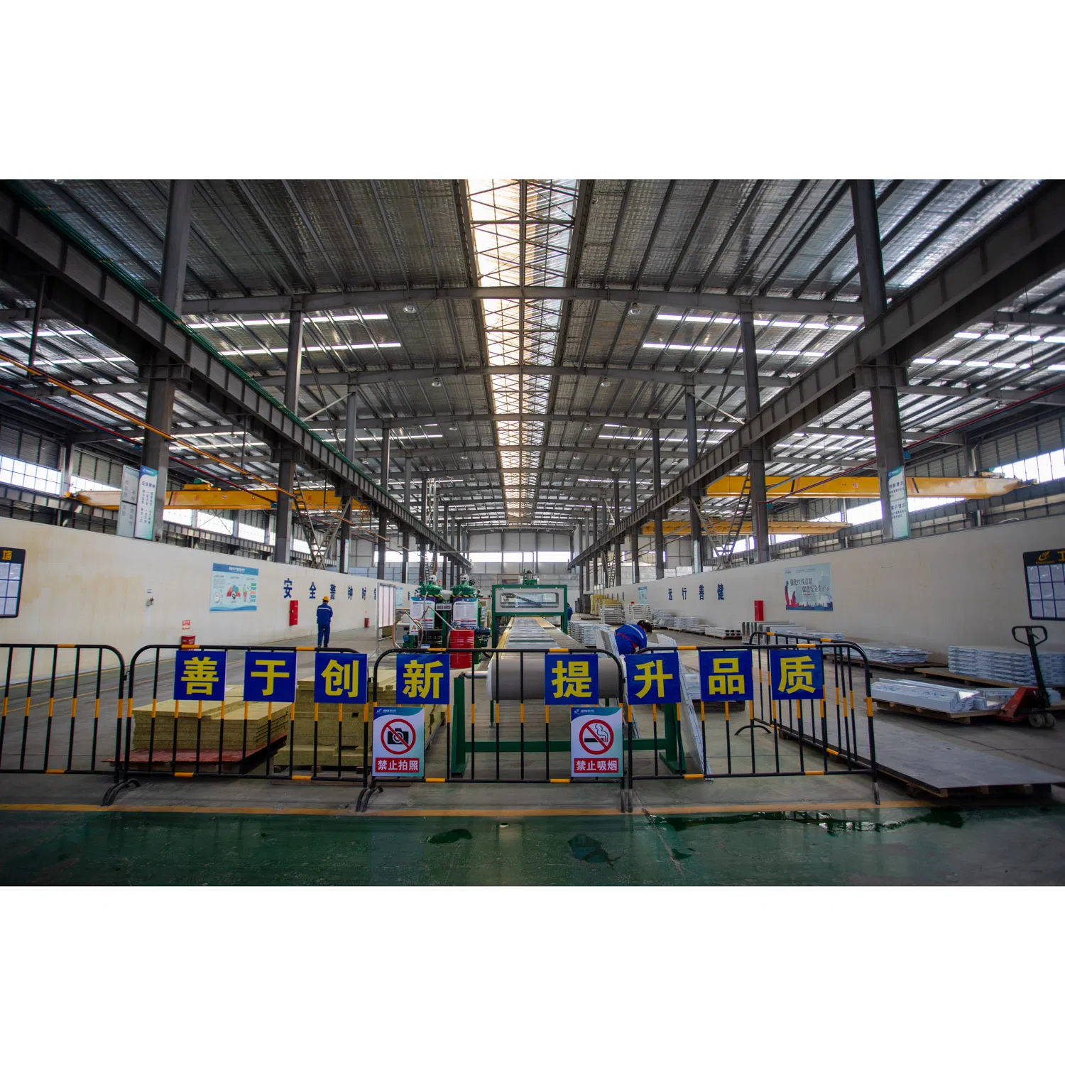 Alucosuper Insulation&Decoration Composite Panel Fireproof Green Building Material Energy-Saving