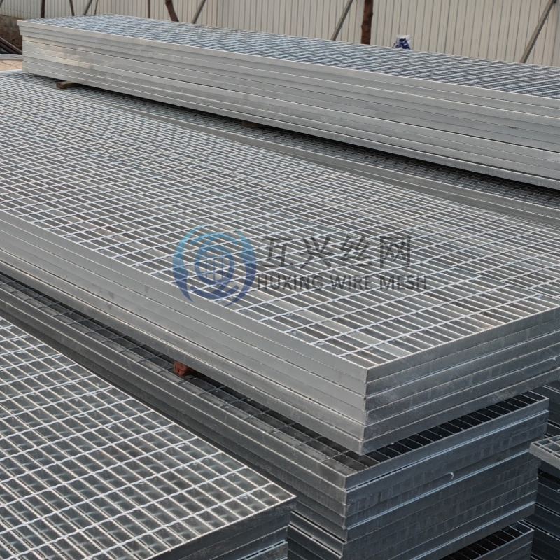 Hot DIP Galvanized Welded Steel Grate Smooth Type Rectangular Flat Bar Steel Grid for Steel Walkways Drainage Gutter