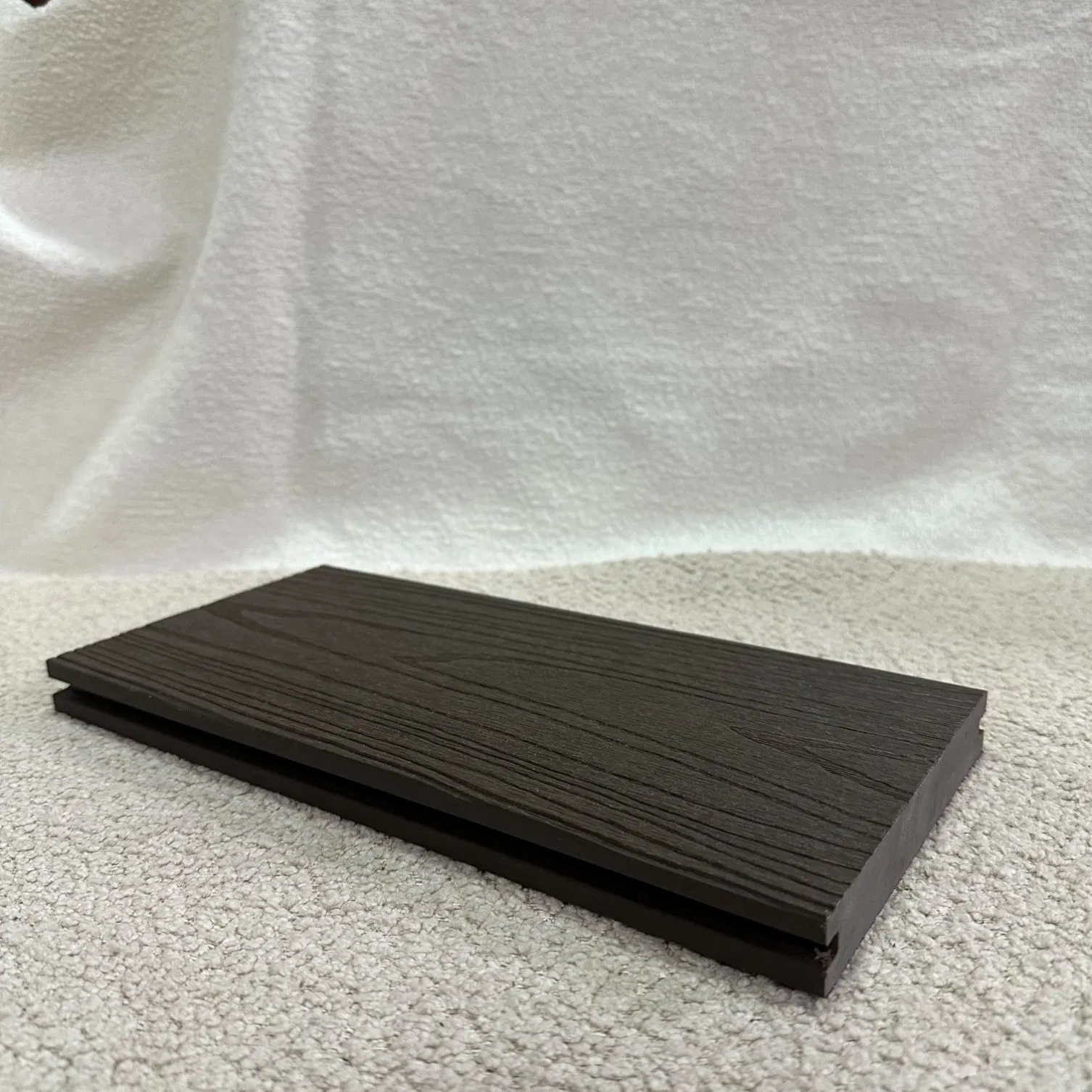 Thermomatrix WPC Solid Grid 143X22mm Phase-Change Material Climate-Adaptive Core