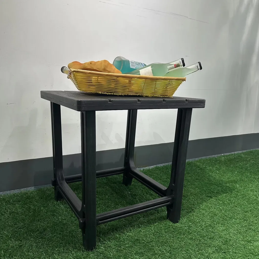 Adirondack Outdoor Table Detail 2