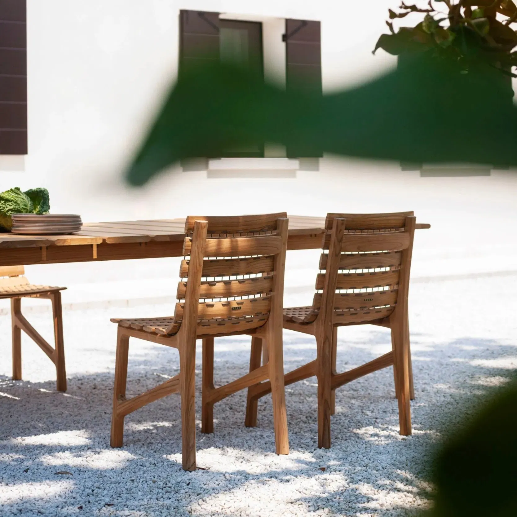 High-End Design Outdoor Wooden Balcony Furniture Garden Teak Dining Table