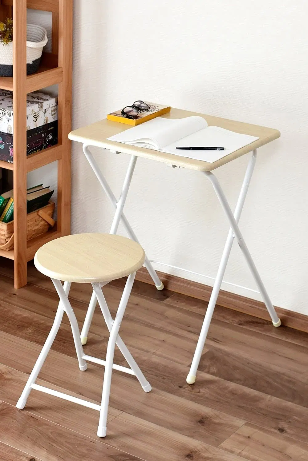 Small Side Table Square Folding, Patio Foldable Wooden End Table for Outdoor Indoor Porch Camping Living Room Bedroom, as Coffee Table or Plant Stand, Brown