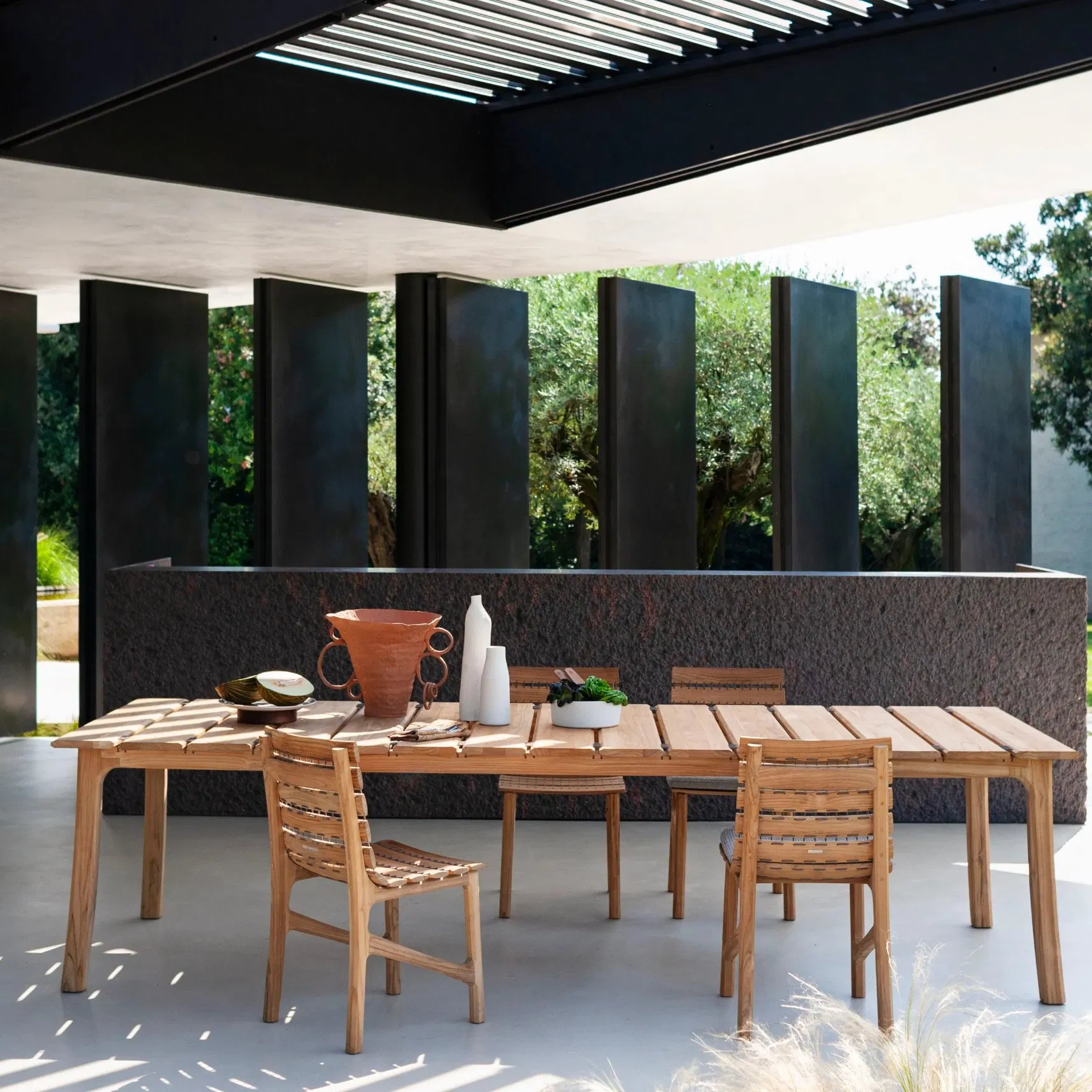 High-End Design Outdoor Wooden Balcony Furniture Garden Teak Dining Table