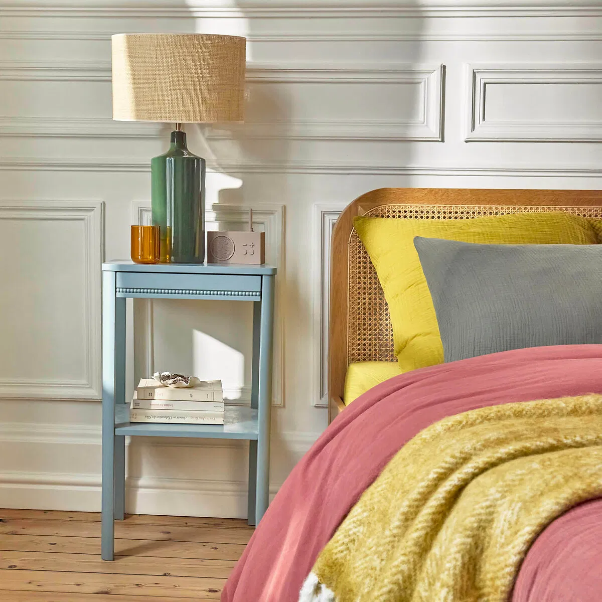 Narrow Accent Side Table Bedside Table with Drawer and Lower Shelf for Bedroom