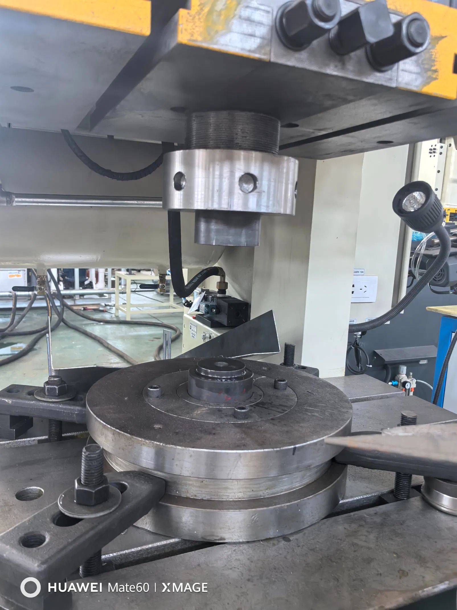 Progressive Stamping Dies for Automotive Metal Parts