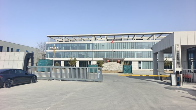 Ningbo HYDRA CNC factory CNC machining workshop floor