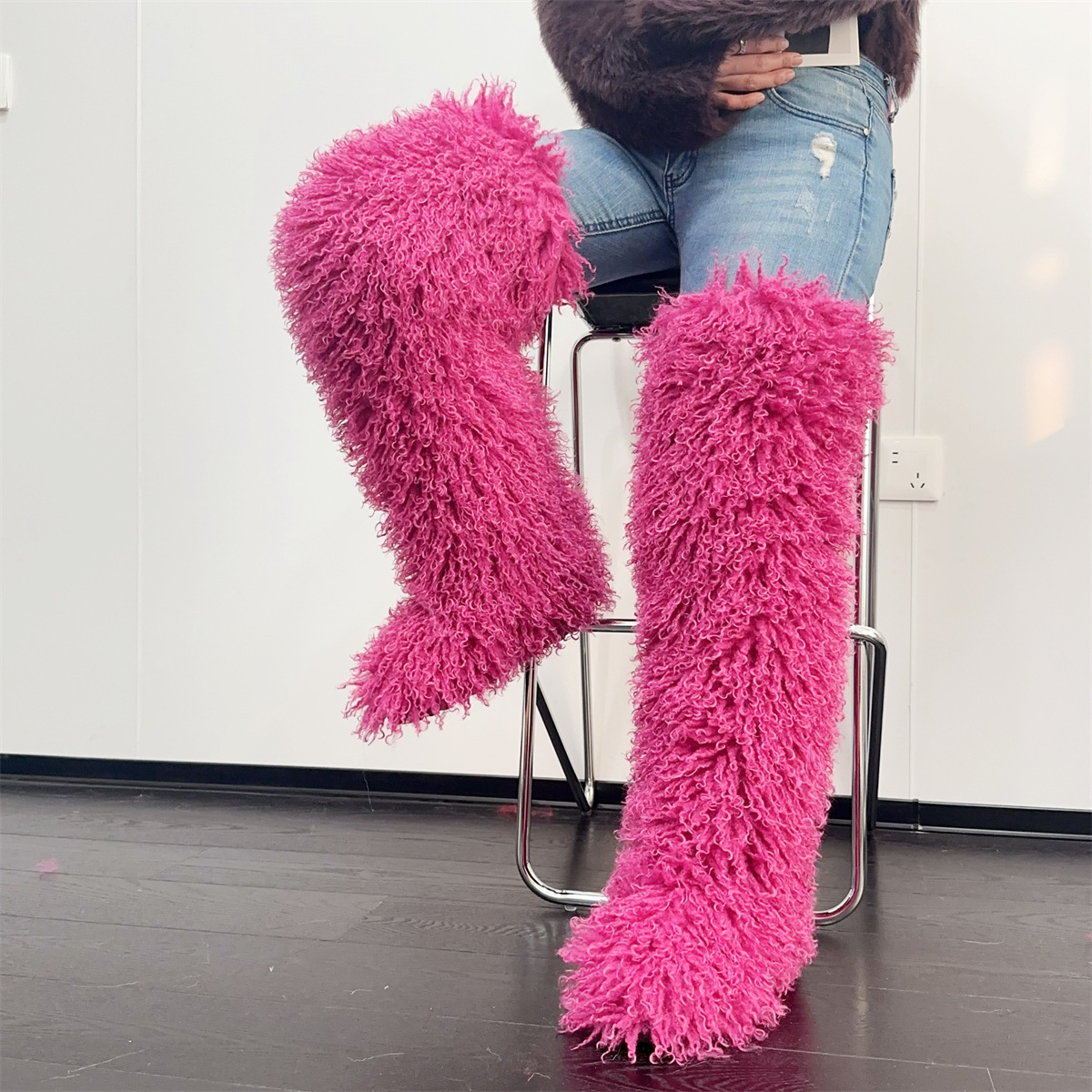 Winter New Length Women Snow Boots with Warm High Fur Boots Outdoor Fluffy Warm Ladies Fur Boots for Women