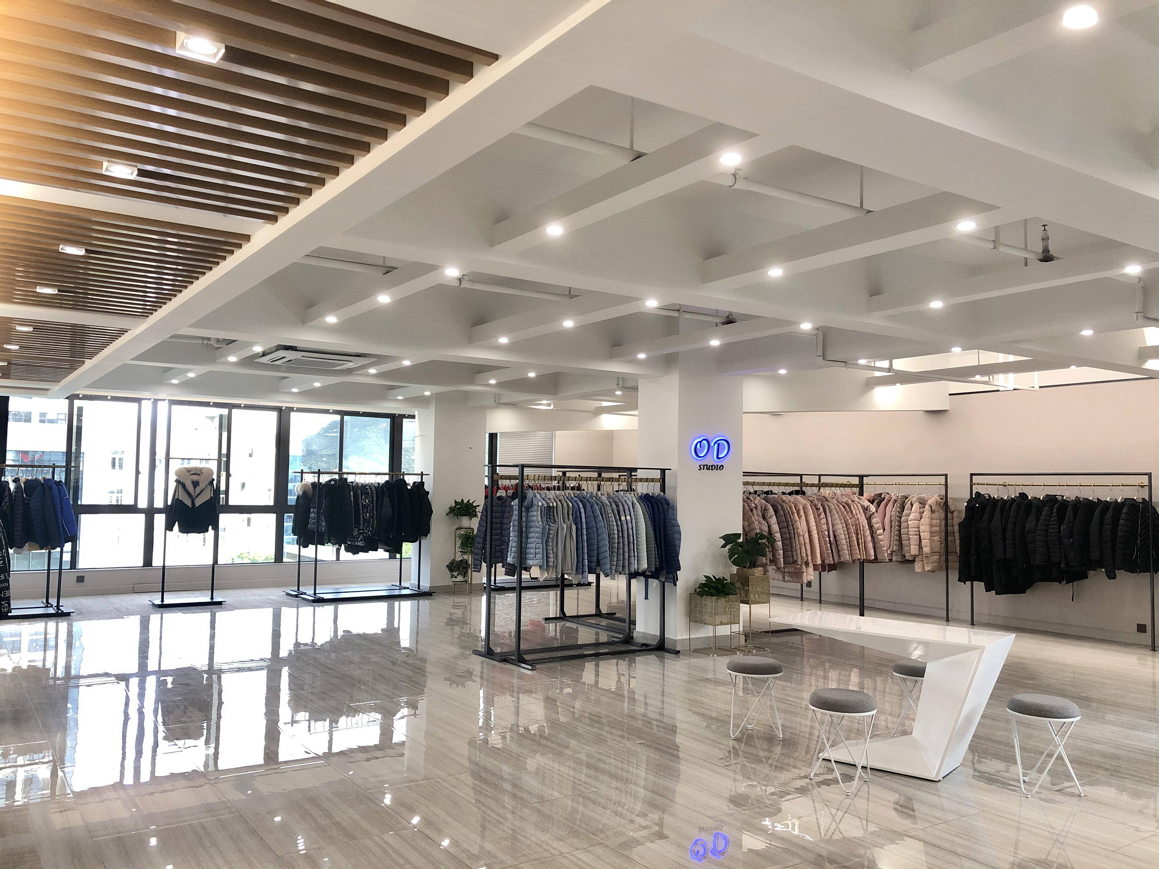 Showroom Display 2