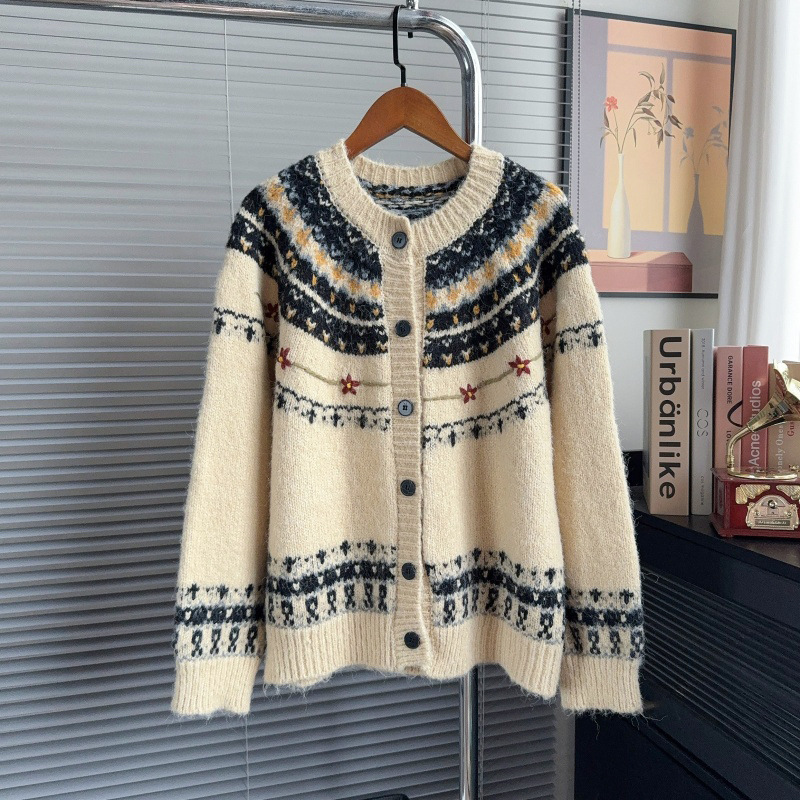 High End Handmade Crochet Sweater Jacket for Women, Autumn and Winter New Loose and Lazy Style Knitted Cardigan