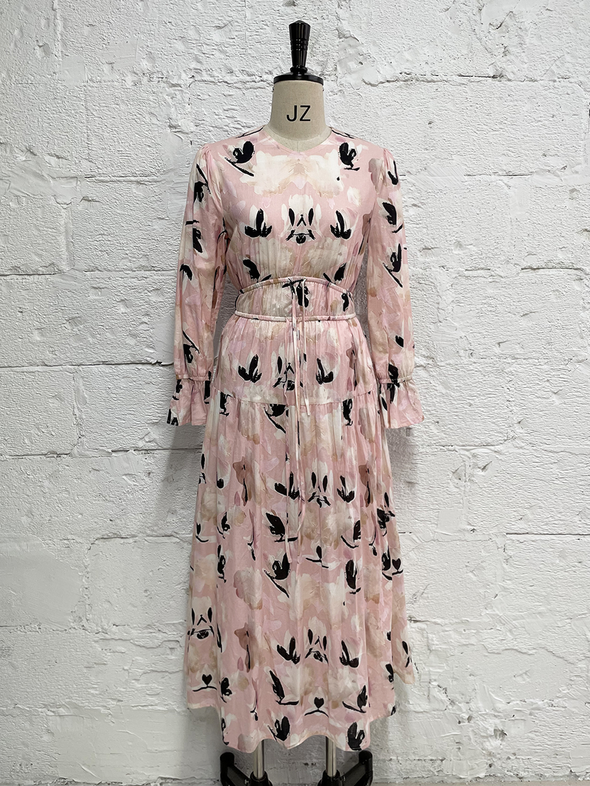Women's Blush Pink Floral Print Dress with Long Sleeves Cinched Waist Boho Chic Casual Style Clothing for Spring Autumn Winter
